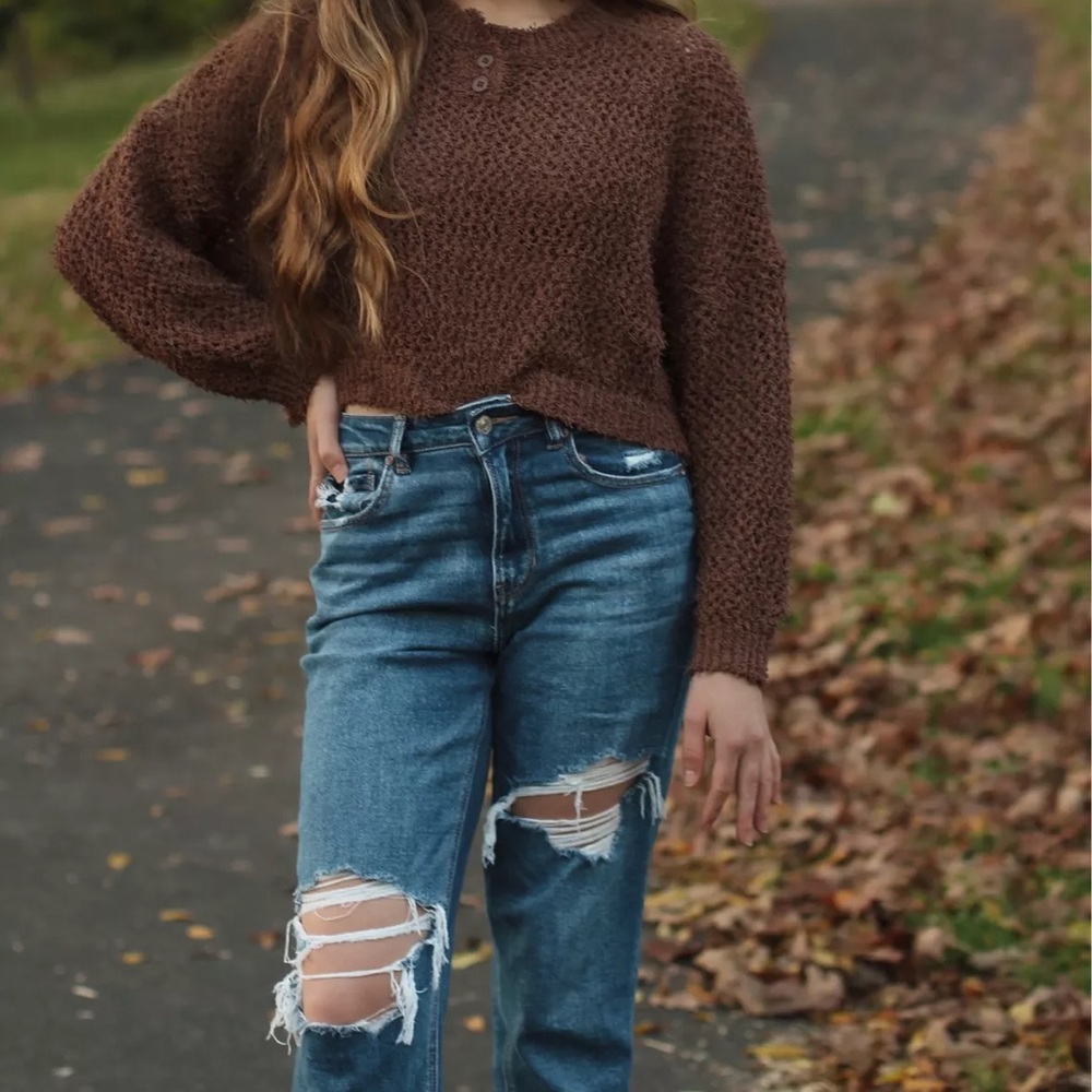 AE Mom Straight Jeans